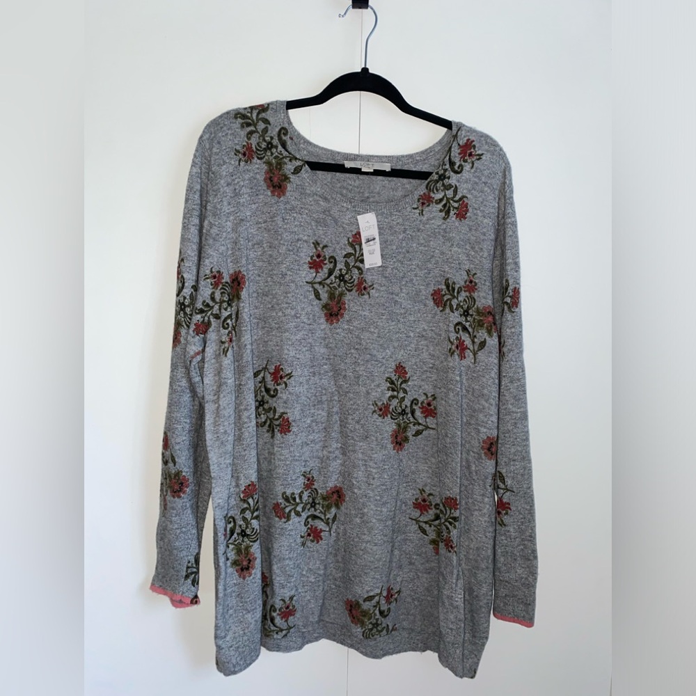 NWT LOFT 20/22 Plus Grey Floral Sweater Top